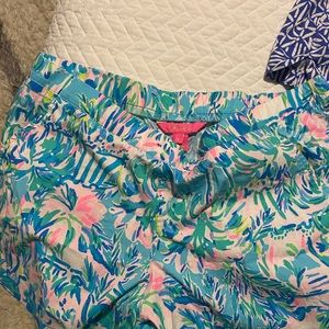 Lilly Pulitzer pull on shorts
